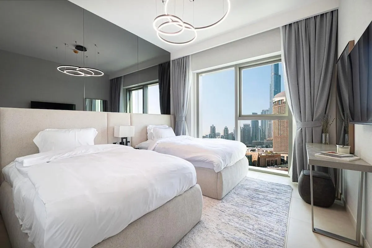 Luxury 2Br Burj Khalifa View Dubai Mall Апартаменты